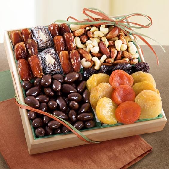 Santa Cruz Dried Fruits with Savory and Chocolate Nuts Crate